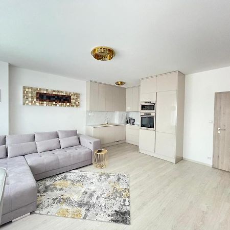 New Luxury City Centre Apartment With Panoramic View, Free Parking Братислава Екстериор снимка