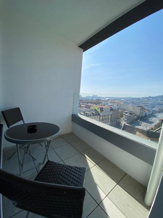 New Luxury City Centre Apartment With Panoramic View, Free Parking Братислава Екстериор снимка